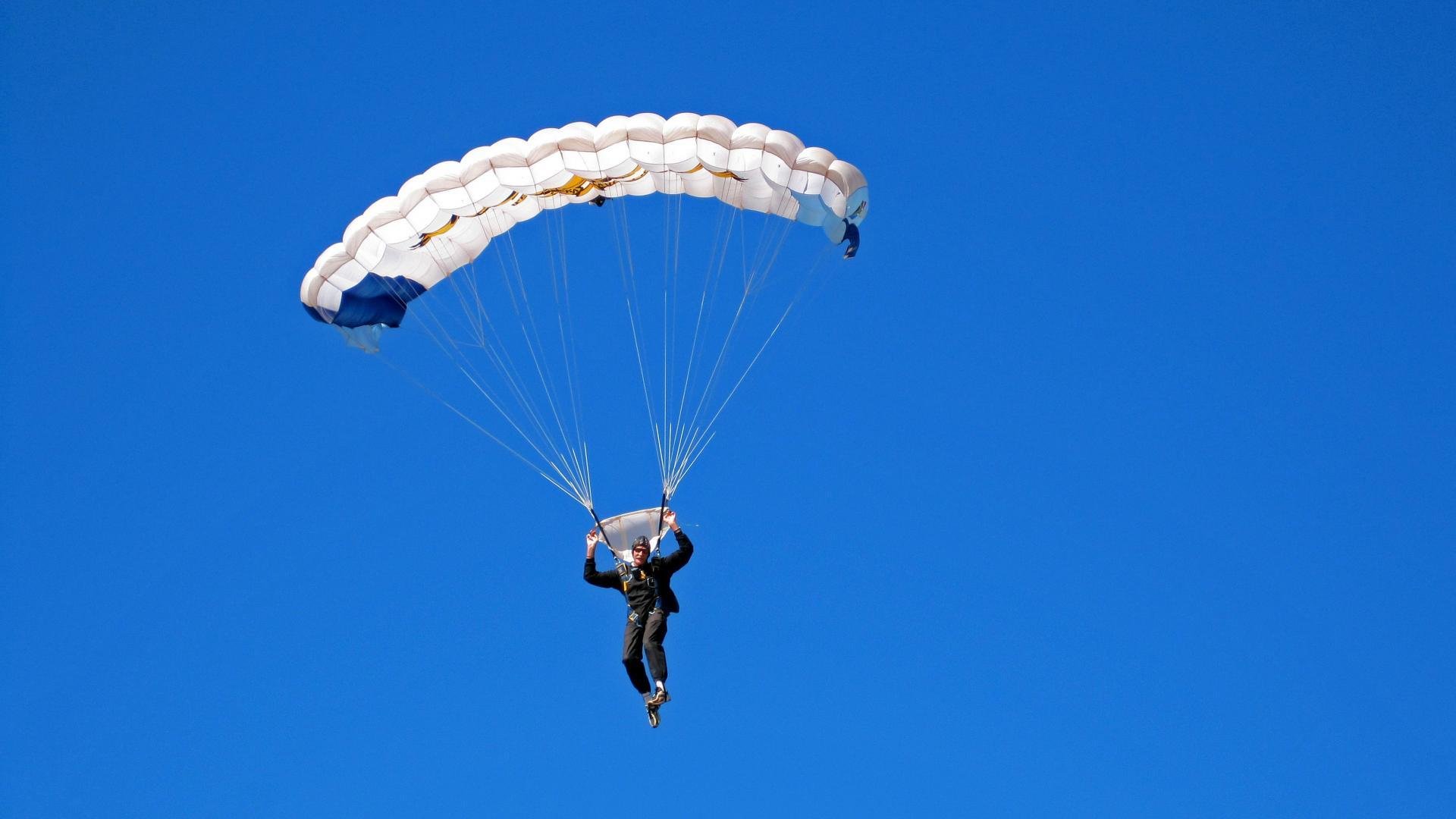 开云体育官网下载-巴西女足在奥运会小组赛中与西班牙队激战，巴西女足在奥运会小组赛中与西班牙队激战视频
